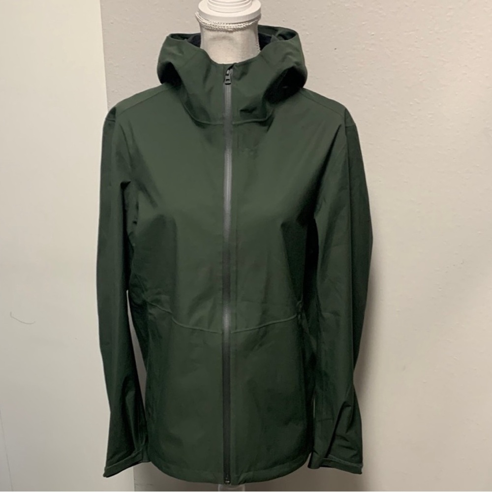 NWOT Uniqlo lightweight hooded jacket parka windbreaker